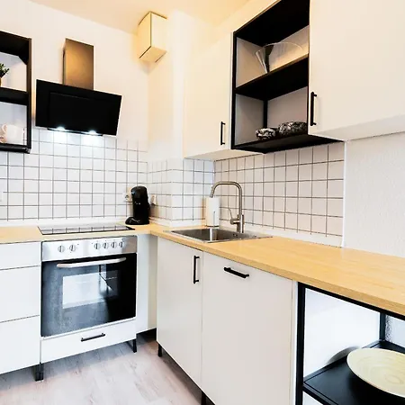 Kompaktes Mit Parkplatz & Top-anbindung - Ideal Fuer Kurzaufenthalte *