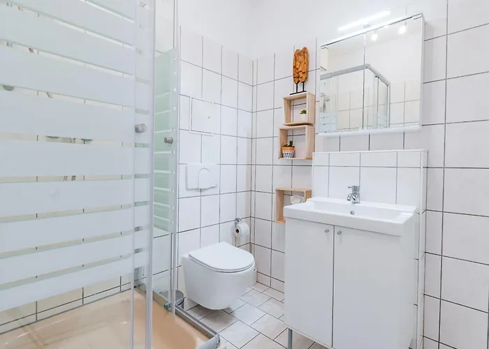 Lägenhet Kompaktes Mit Parkplatz & Top-anbindung - Ideal Fuer Kurzaufenthalte